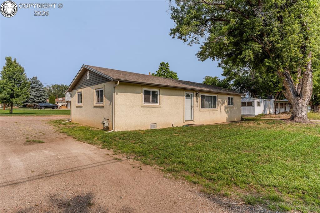 Caption: Welcome to 1217 Linden St in Lincoln Park! 