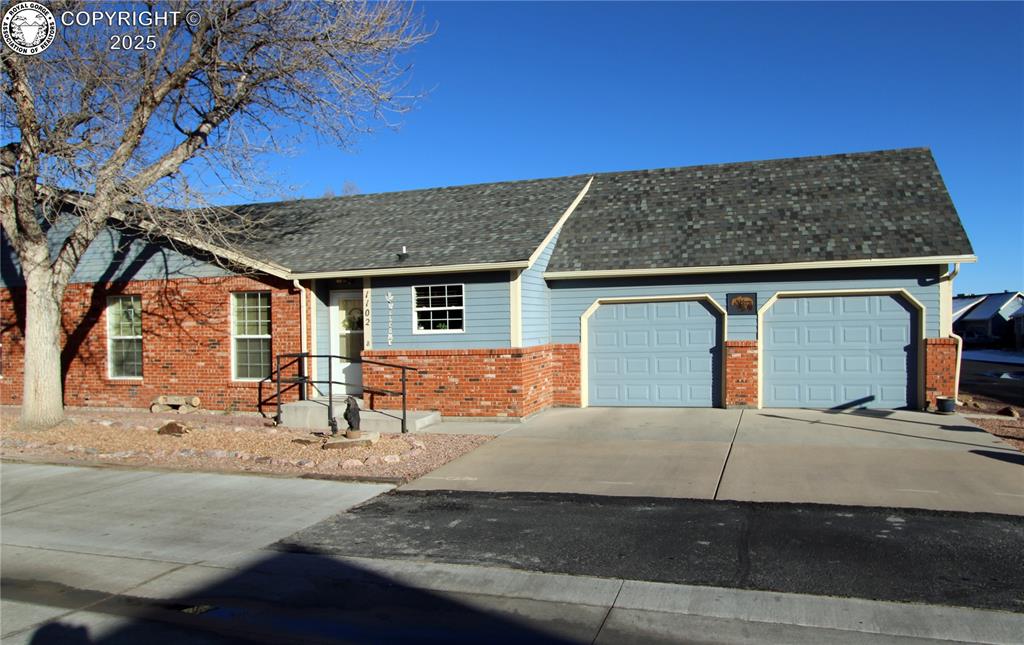 Caption: Welcome to 1102 Fairview Ave # B! 