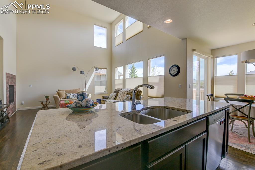 Image 12 of 45: Wonderful open floorplan