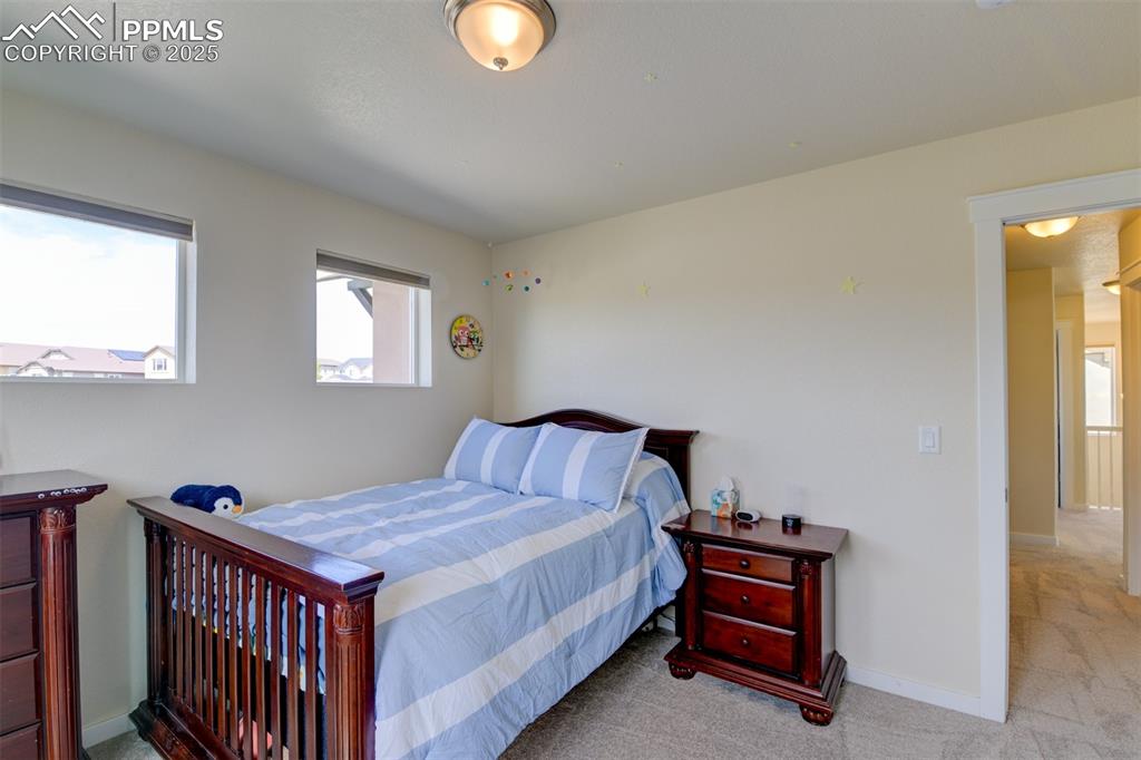 Image 36 of 45: Upper bedroom