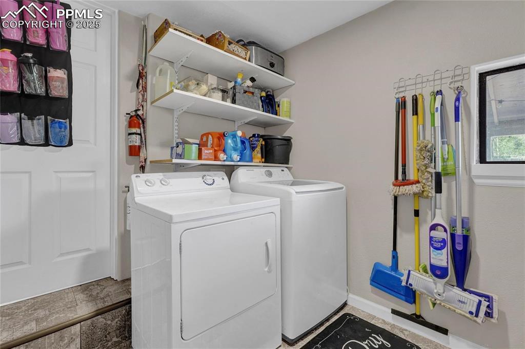 Image 15 of 18: Laundry