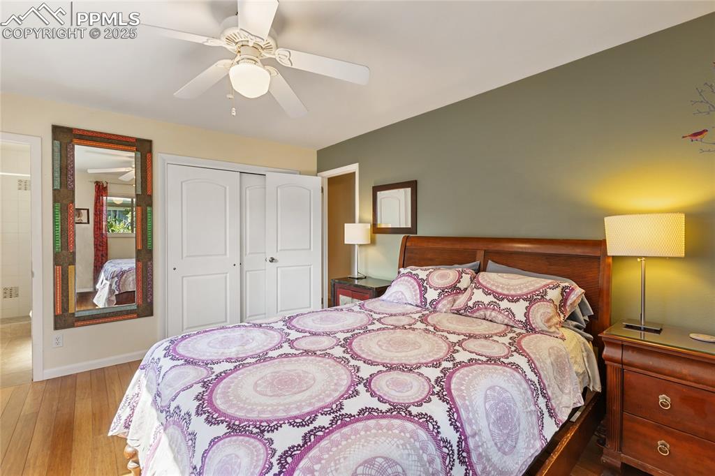 Image 16 of 40: Bedroom