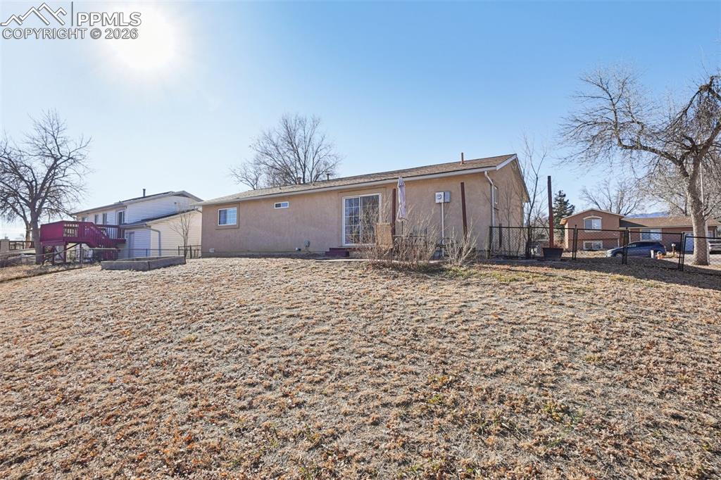 Image 33 of 50: Back of Structure