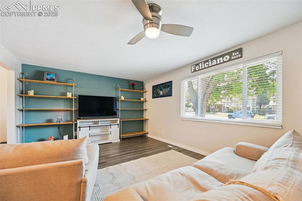 Image 6 of 42: Living Room