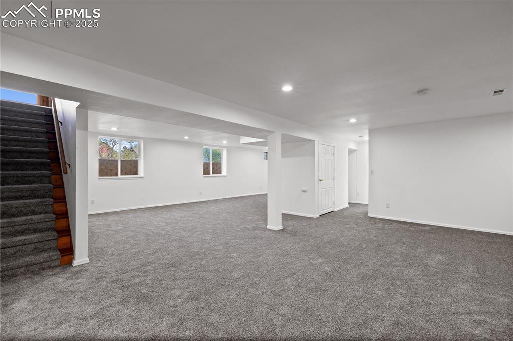 Image 25 of 50: Family Room