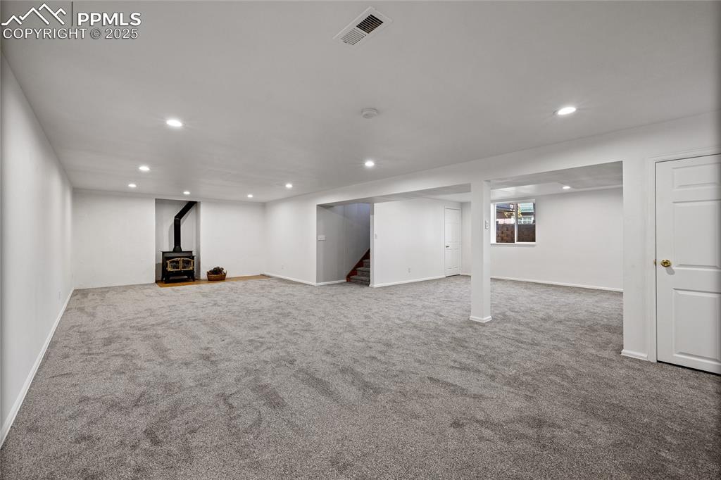 Image 26 of 50: Family Room