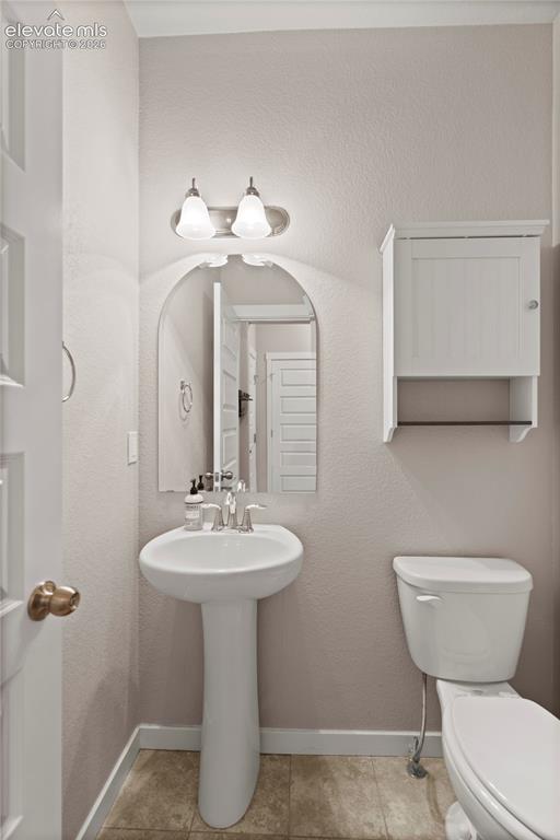 Image 29 of 41: Bathroom