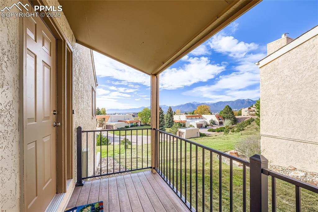 Image 4 of 39: Entry