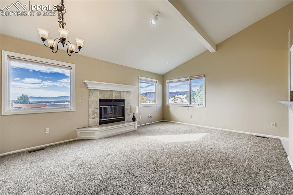 Image 5 of 39: Great Room