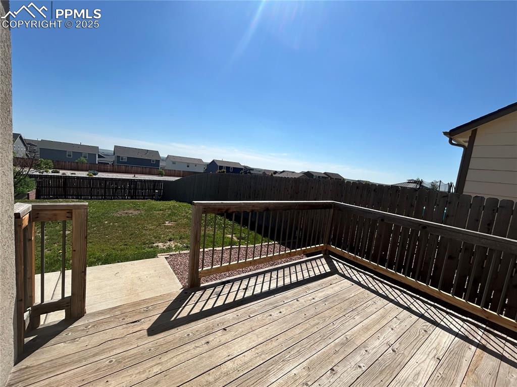 Image 14 of 46: Deck