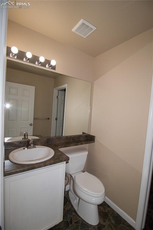 Image 44 of 46: Bathroom