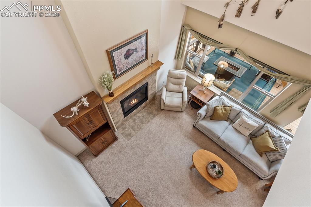 Image 25 of 50: Great Room