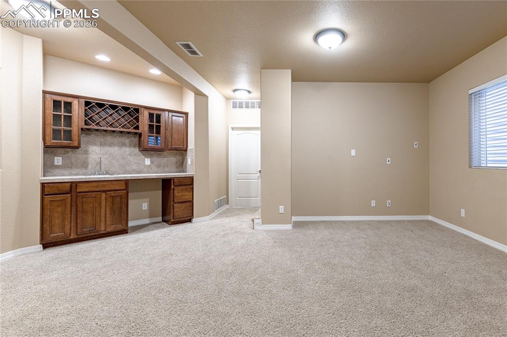 Image 34 of 46: Family Room