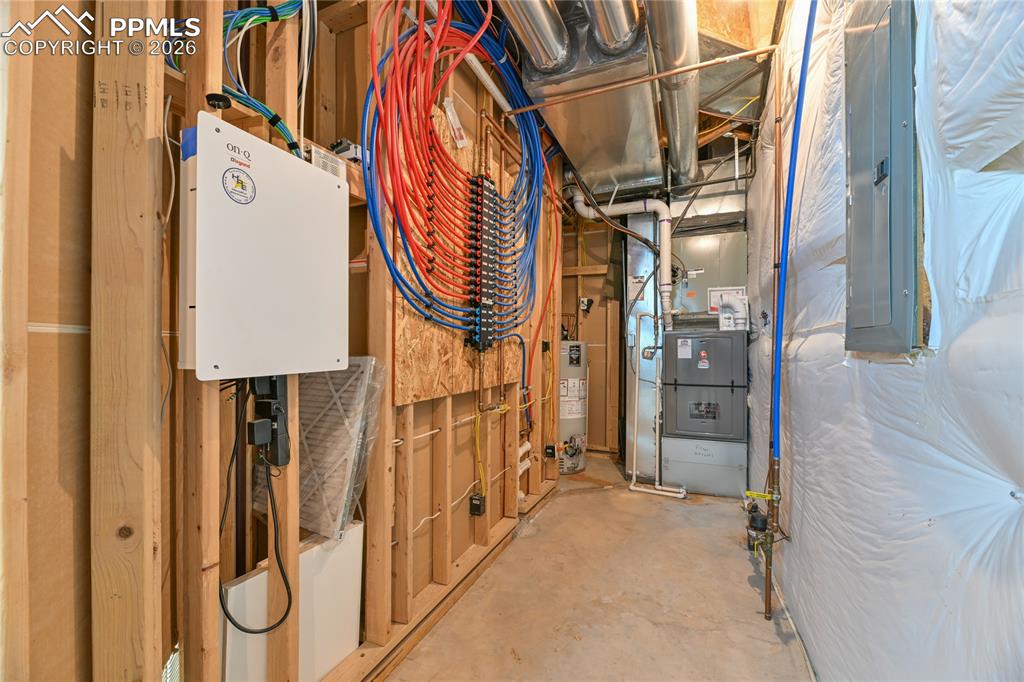 Image 39 of 46: Utility Room