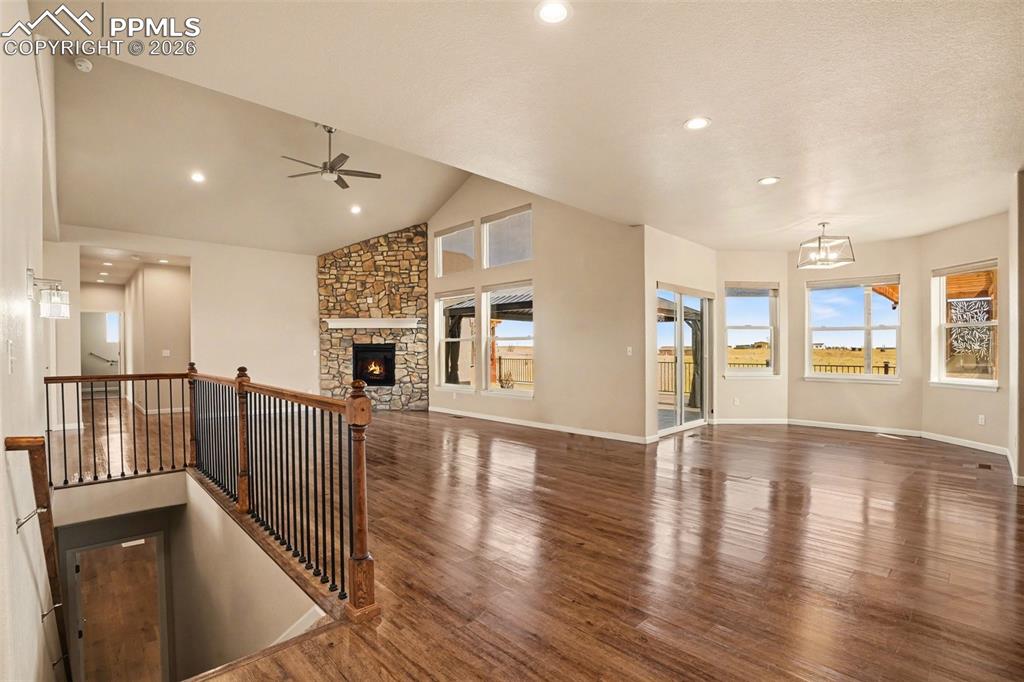 Image 10 of 35: Living Room