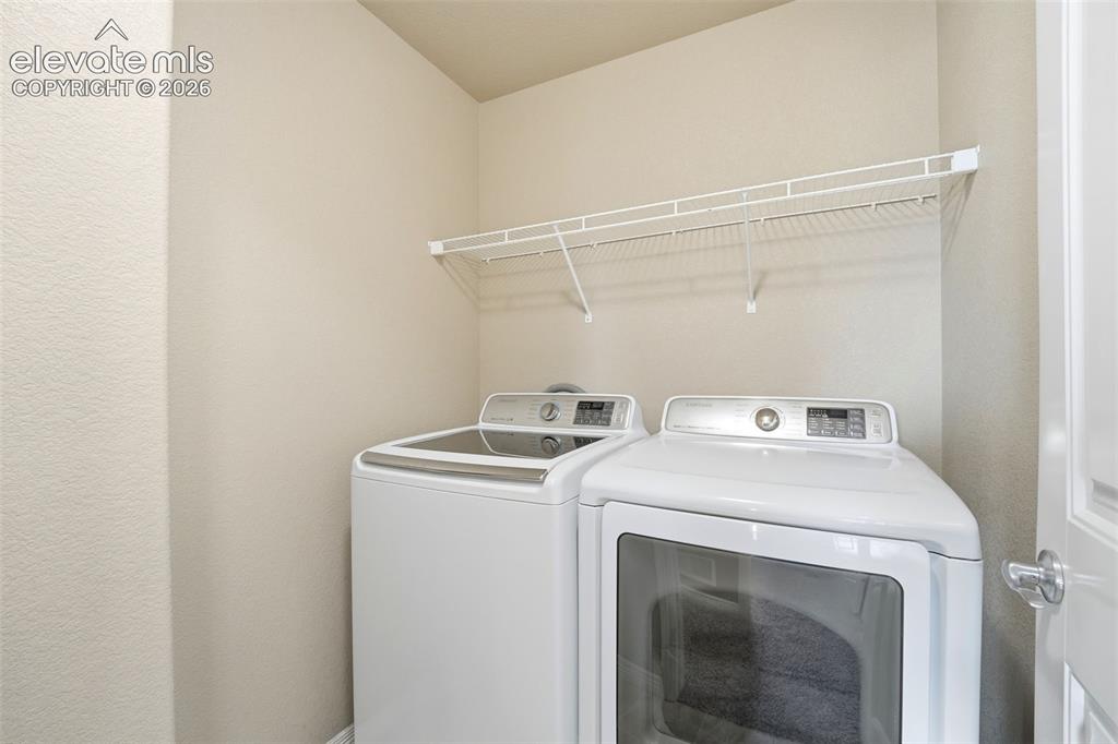 Image 26 of 50: Laundry