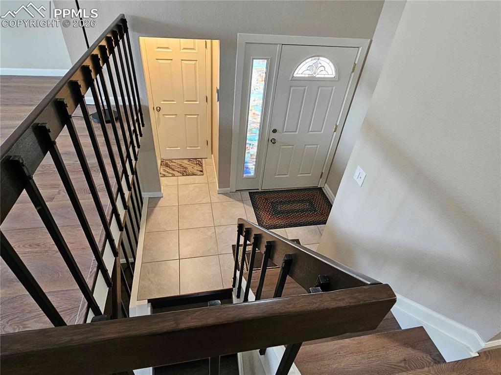 Image 27 of 48: Entry