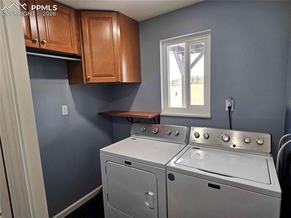 Image 38 of 48: Laundry