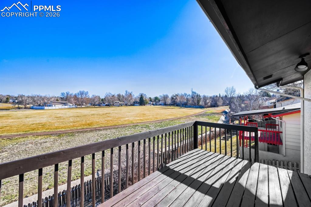 Image 41 of 48: Deck