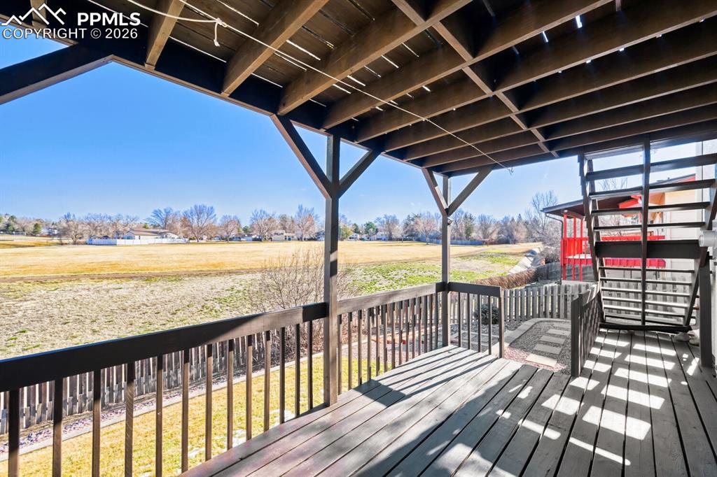 Image 42 of 48: Deck