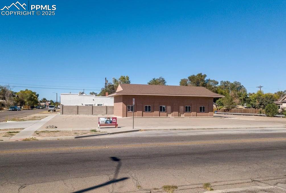 Image 5 of 5: Front of Structure