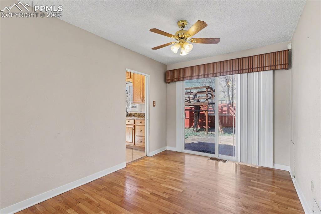 Image 7 of 28: Living Room