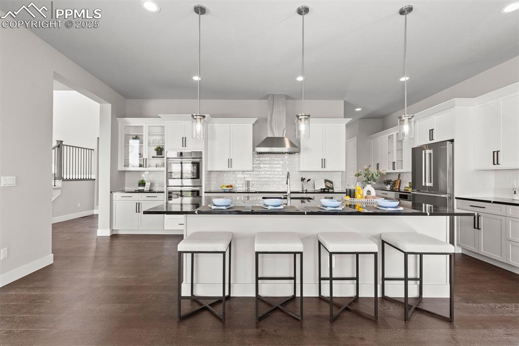 Image 11 of 36: Kitchen
