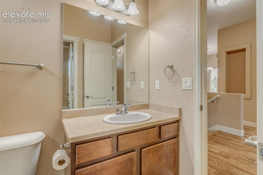 Image 17 of 36: Bathroom