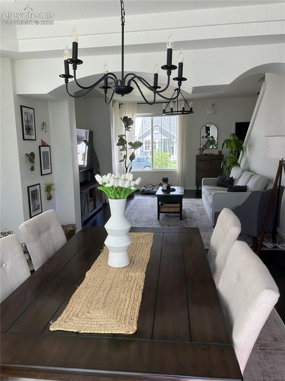 Image 4 of 15: Dining Area