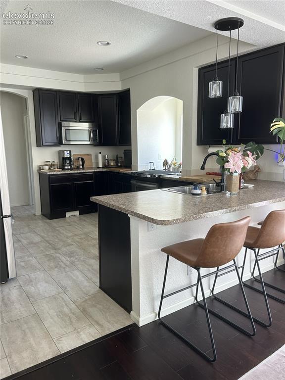 Image 5 of 15: Kitchen