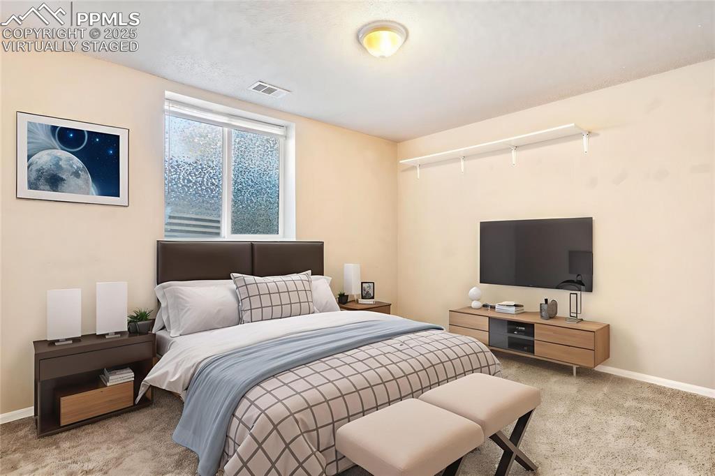 Image 16 of 30: Virtually Staged