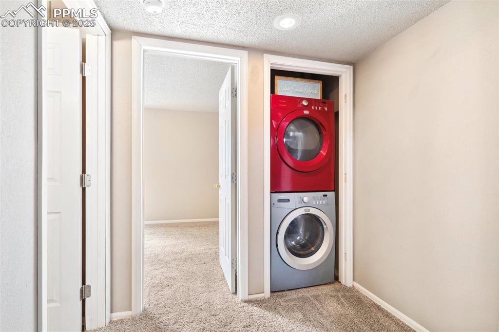 Image 22 of 30: Laundry