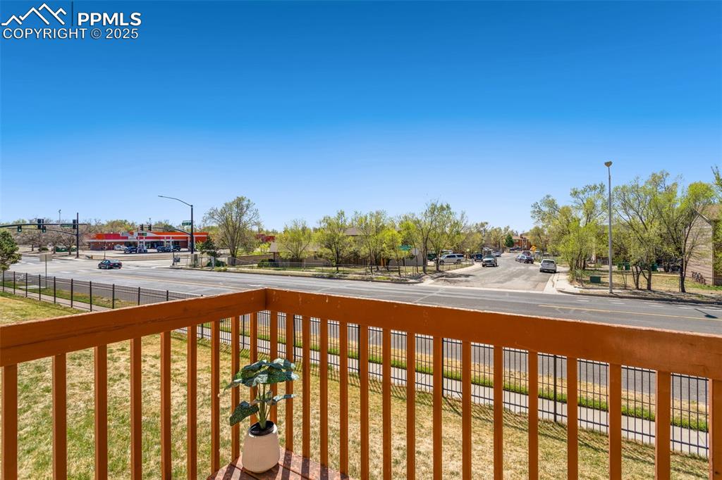 Image 24 of 30: Balcony