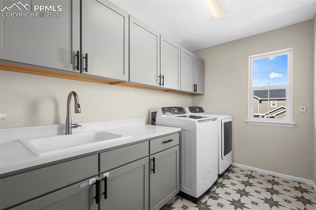 Image 19 of 47: Laundry