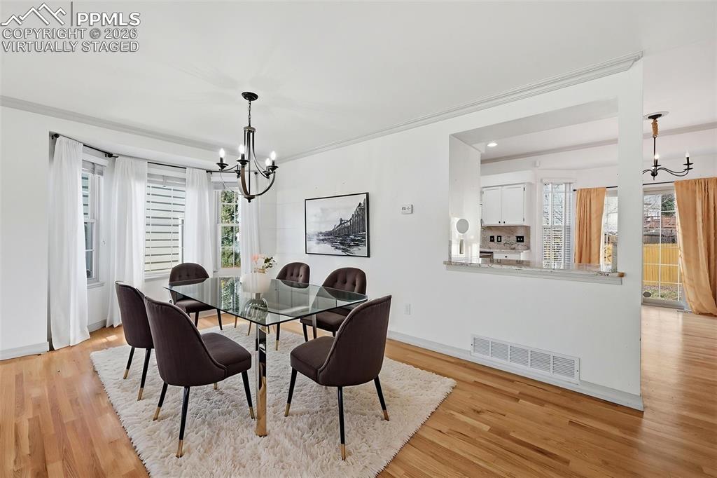 Image 40 of 50: Virtually Staged