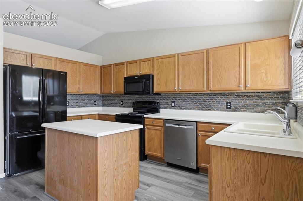 Image 11 of 43: Kitchen.