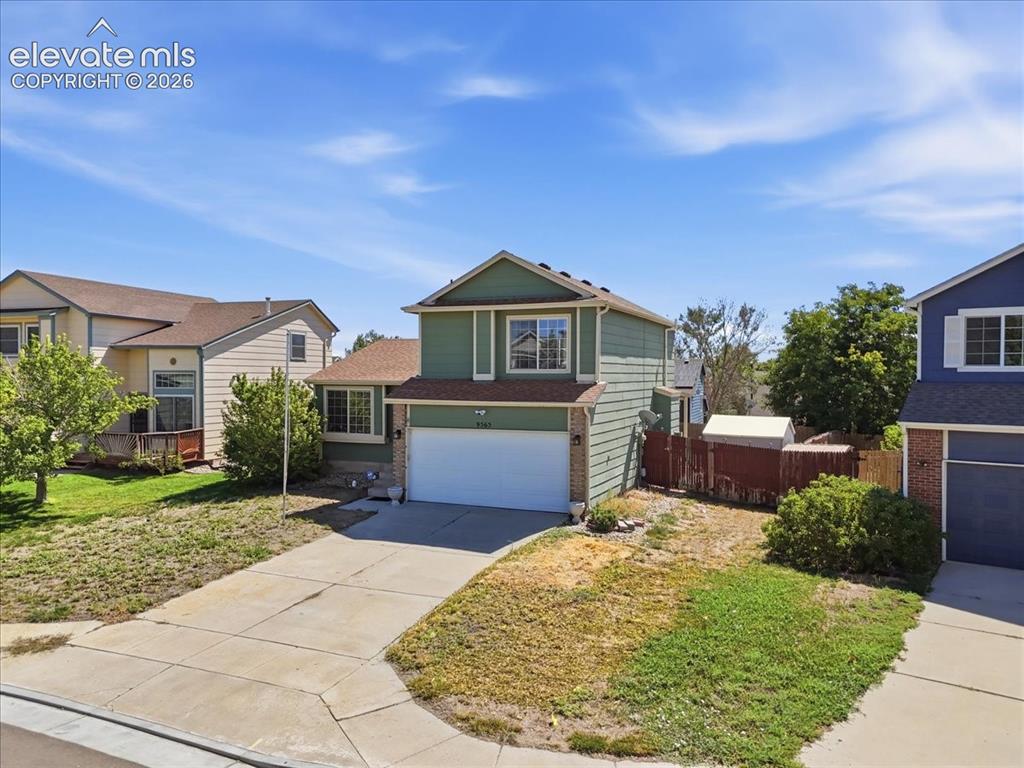 Image 34 of 43: Great curb appeal.