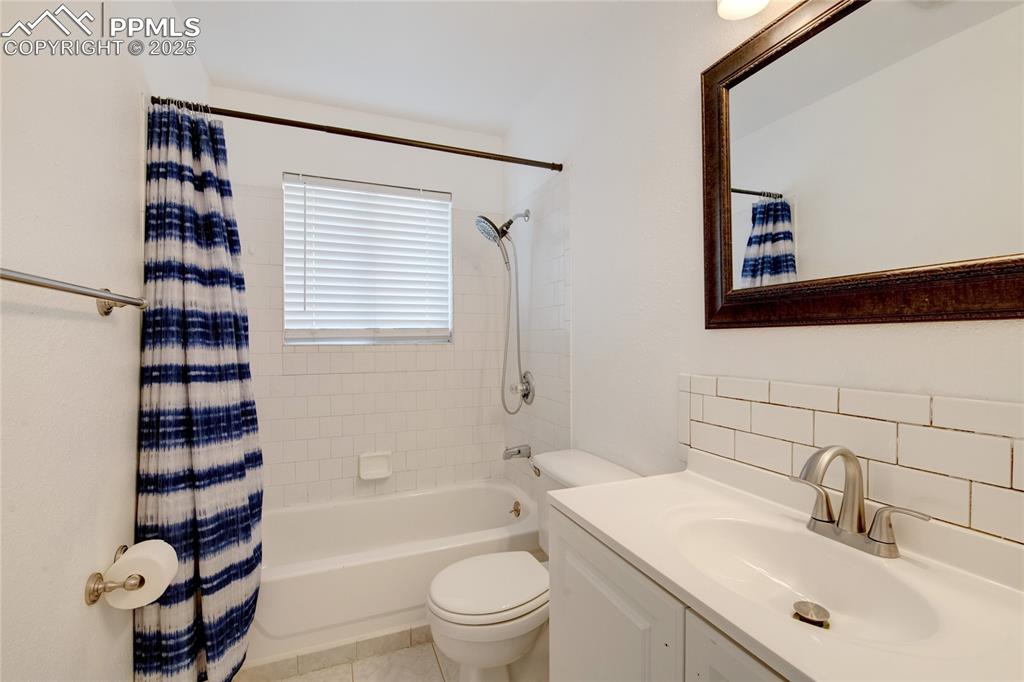 Image 13 of 37: Refreshed Main Level Bathroom!