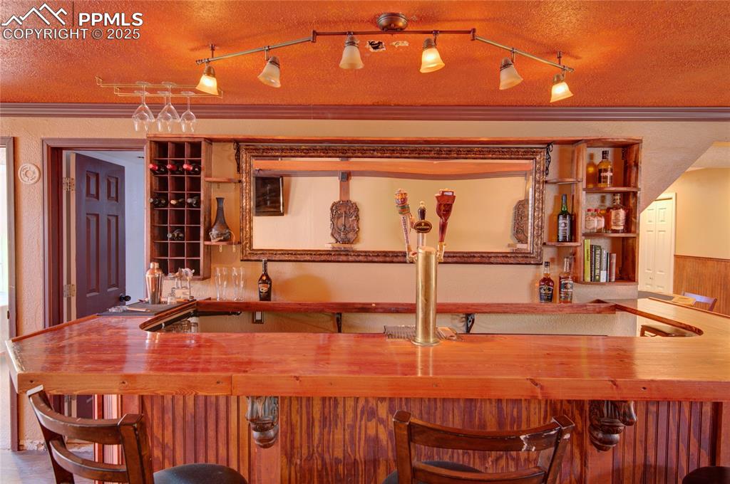 Image 30 of 37: Full Irish Pub style bar!