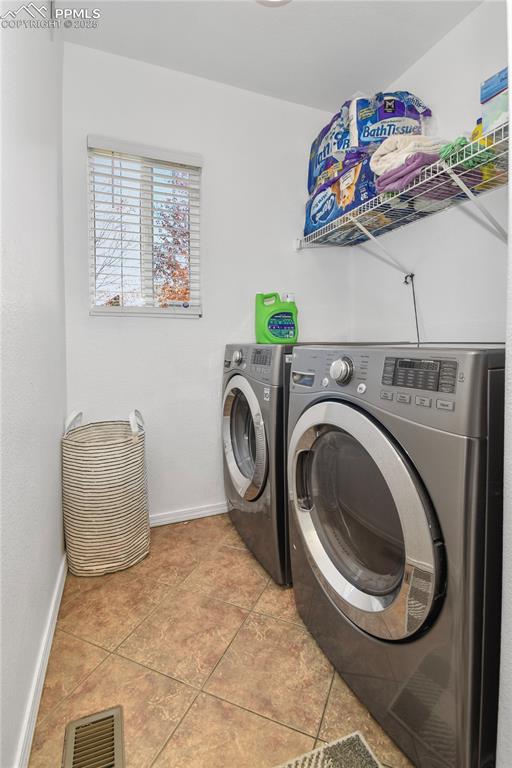 Image 14 of 38: Laundry