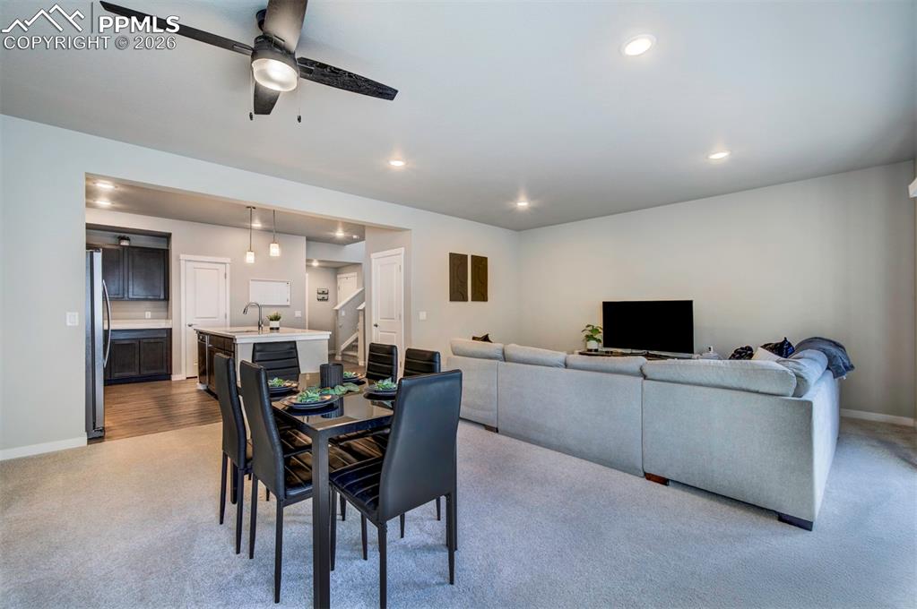 Image 19 of 42: Dining Area