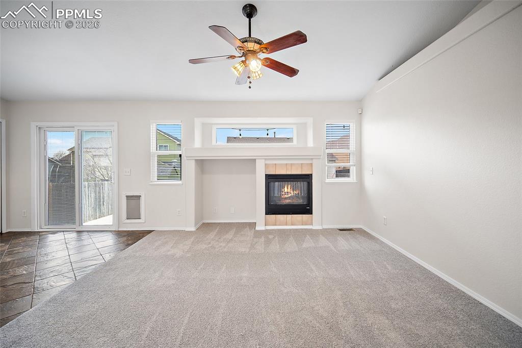 Image 16 of 45: Living Room