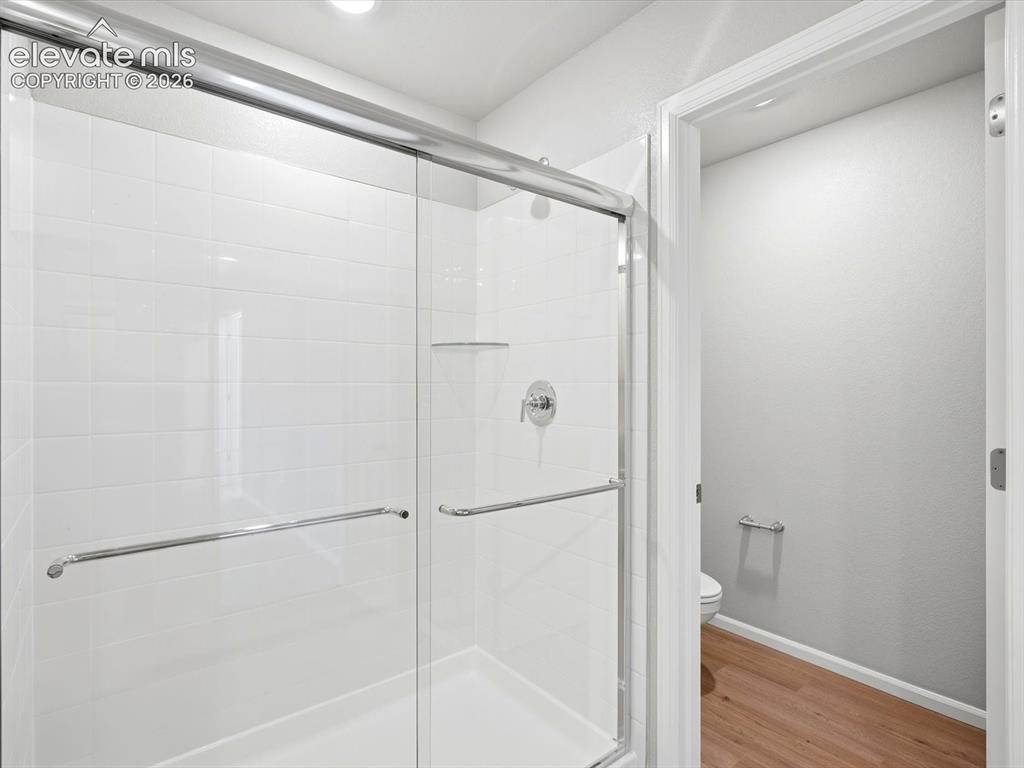 Image 32 of 44: Bathroom