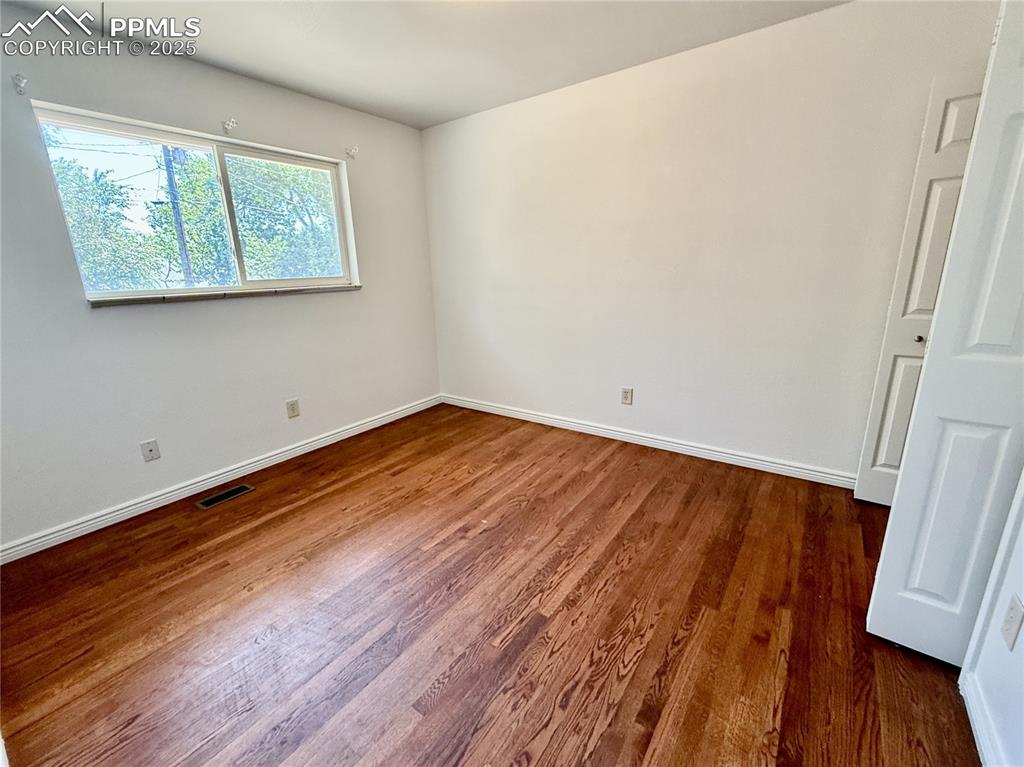 Image 11 of 32: Upper Bedroom 