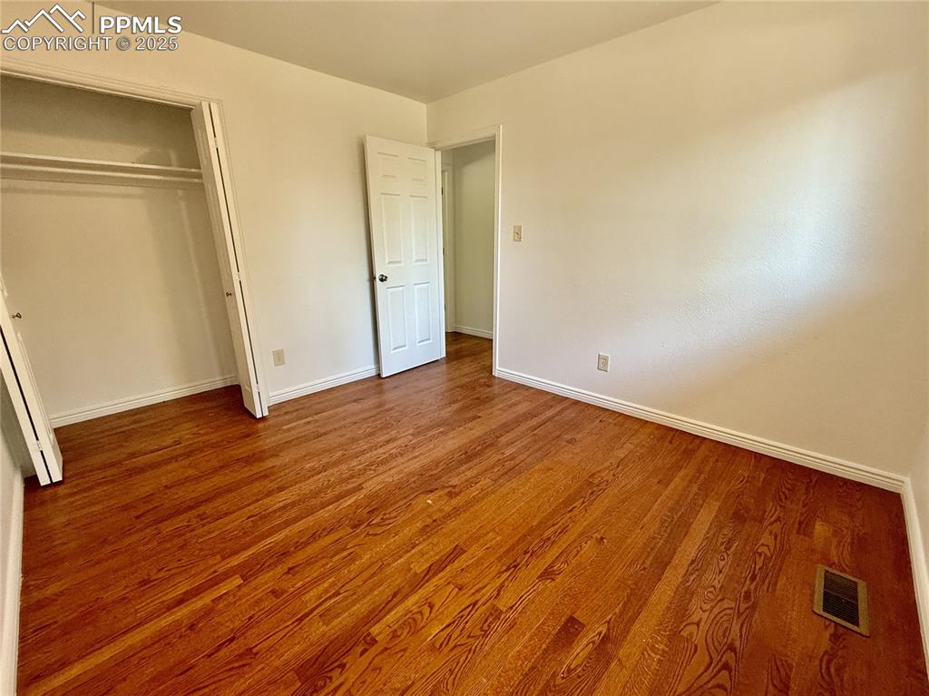 Image 13 of 32: Upper Bedroom