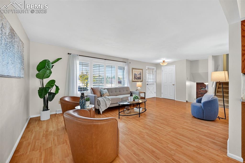 Image 6 of 40: Huge great room with picture window!