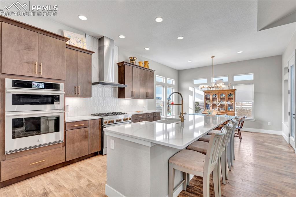 Image 12 of 45: Kitchen