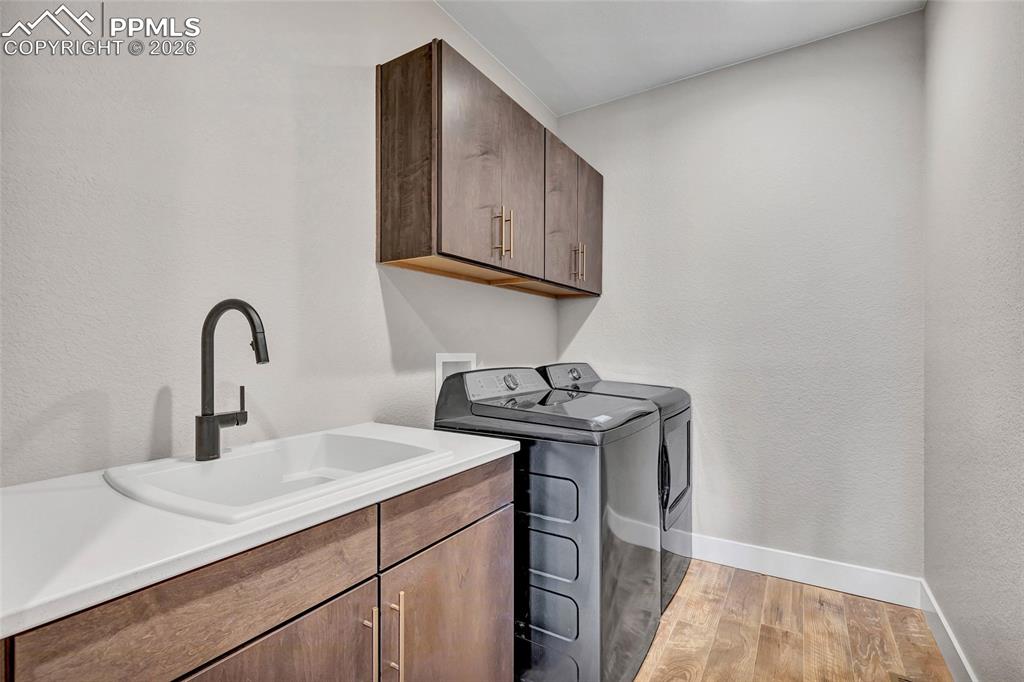 Image 20 of 45: Laundry