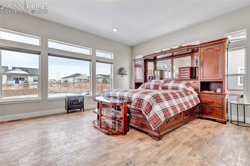 Image 23 of 45: Main-level primary