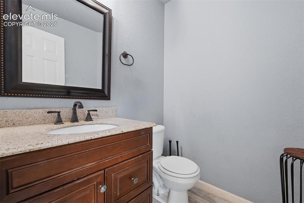Image 16 of 24: Bathroom